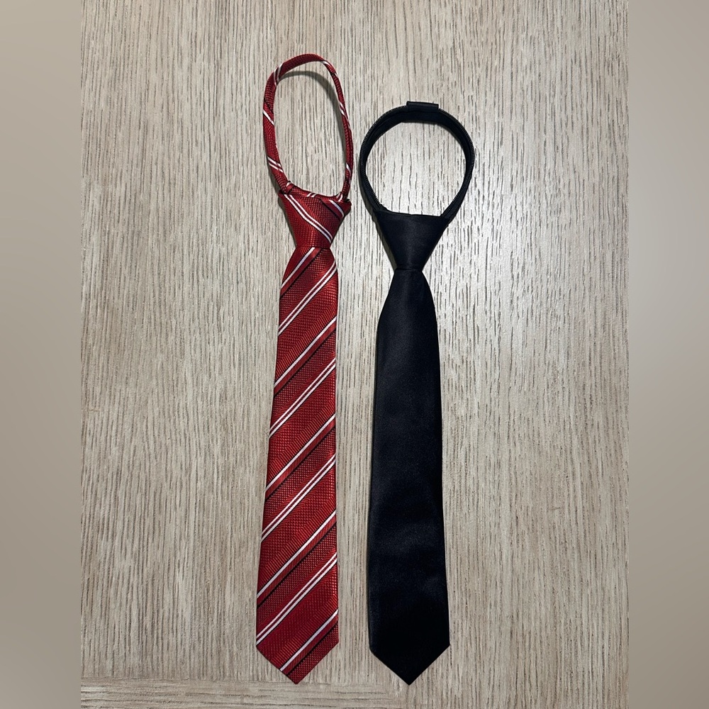 Pre-Tied/ Zipper Red Striped and Black Solid Kids Neck Ties - Set of 2 (2”W)